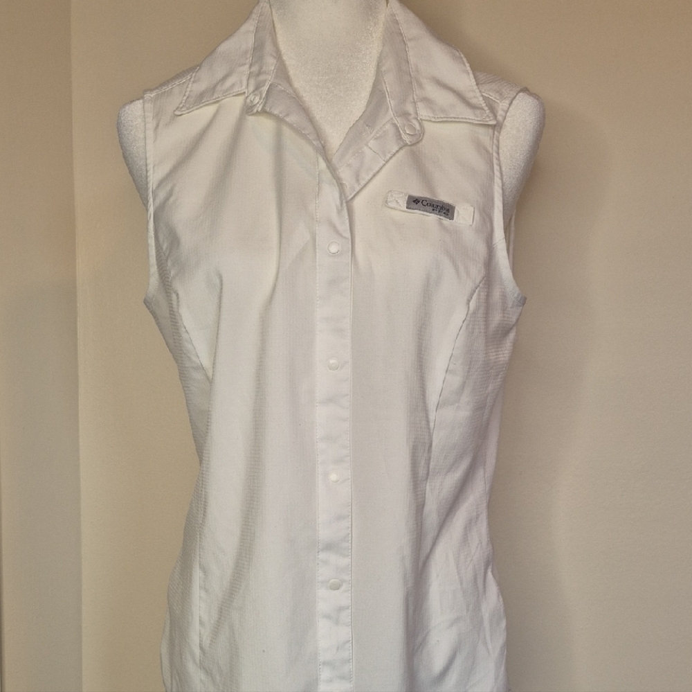 Columbia Women's White Button Down Sleeveless Shirt